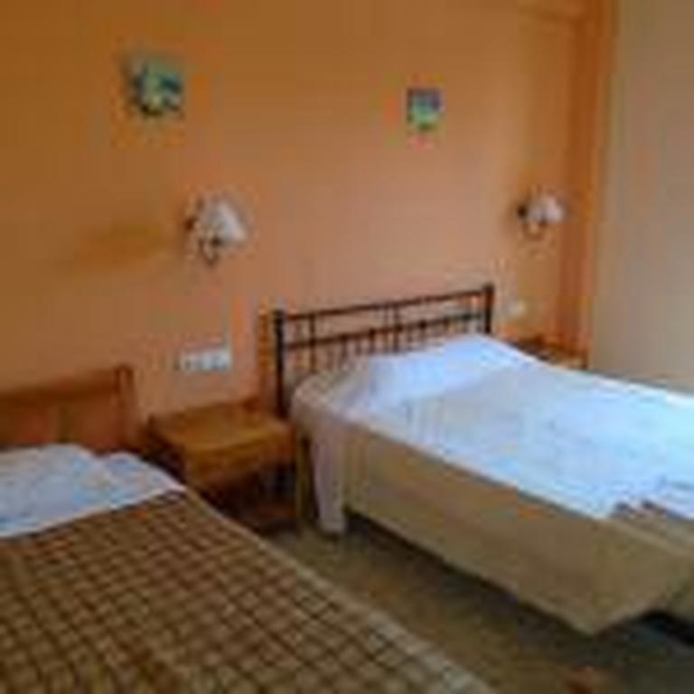 Adonis Beach Hotel Heraklion  Екстер'єр фото