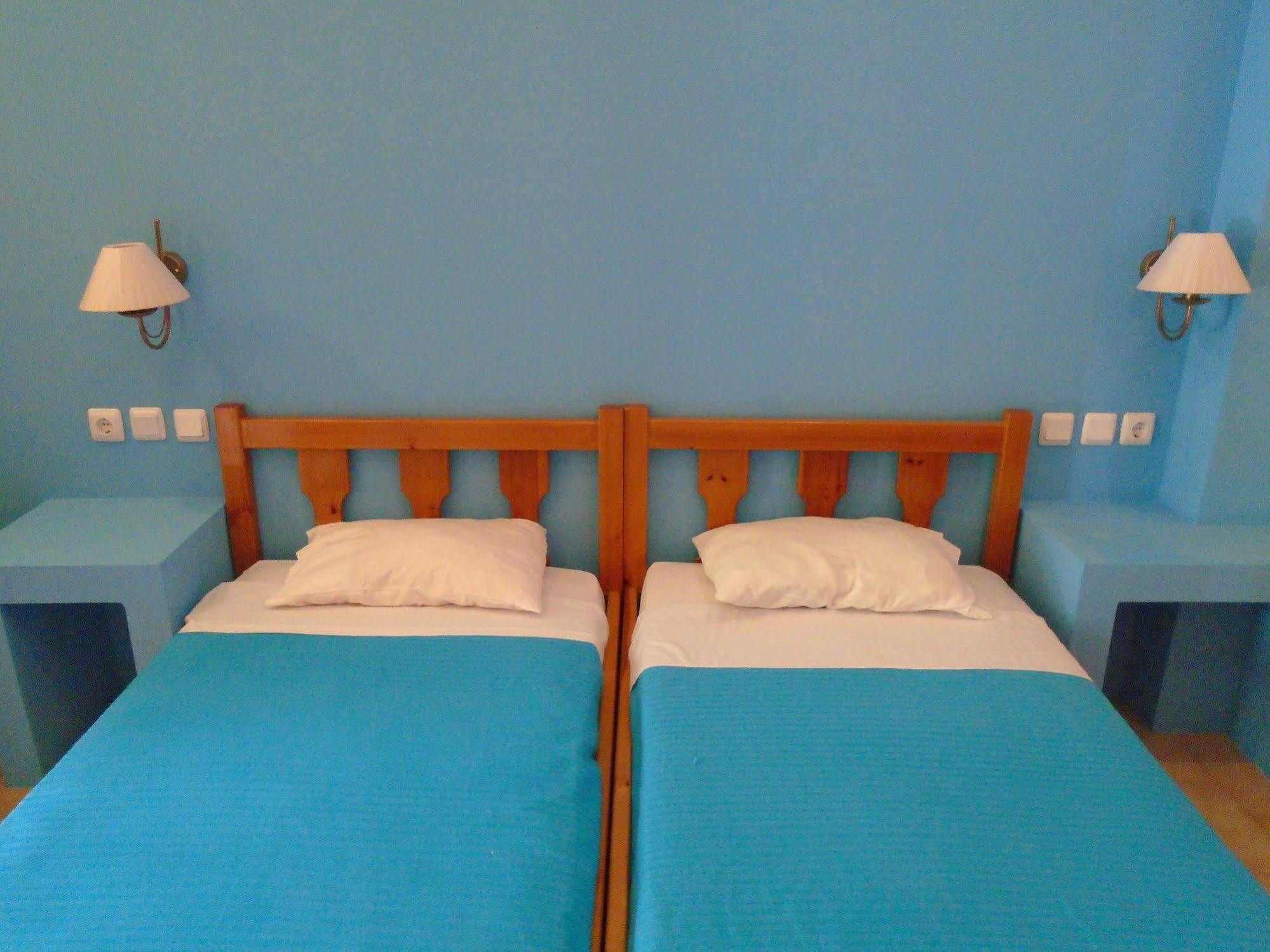 Adonis Beach Hotel Heraklion  Екстер'єр фото