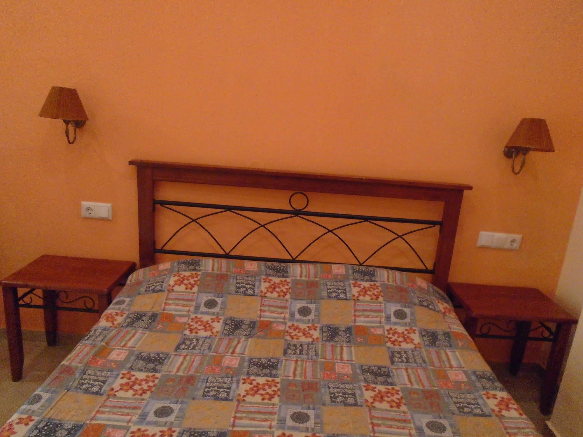 Adonis Beach Hotel Heraklion  Екстер'єр фото